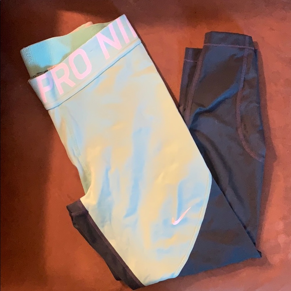 Nike Pro Capri Leggings